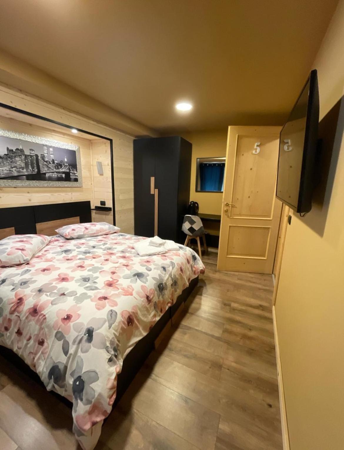 Rewind Hotel Temù Екстериор снимка