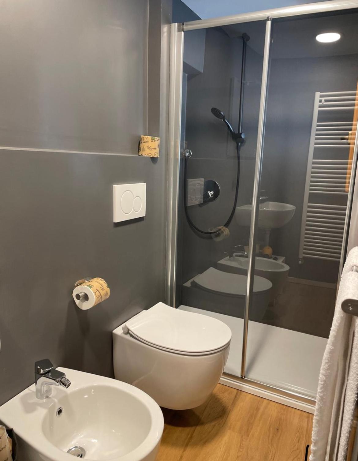 Rewind Hotel Temù Екстериор снимка